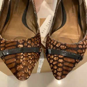 Adolfo Dominguez Flats